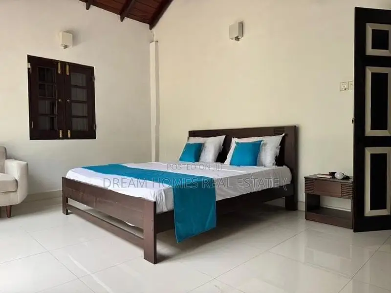 Colonial Style House for Sale in Kandana