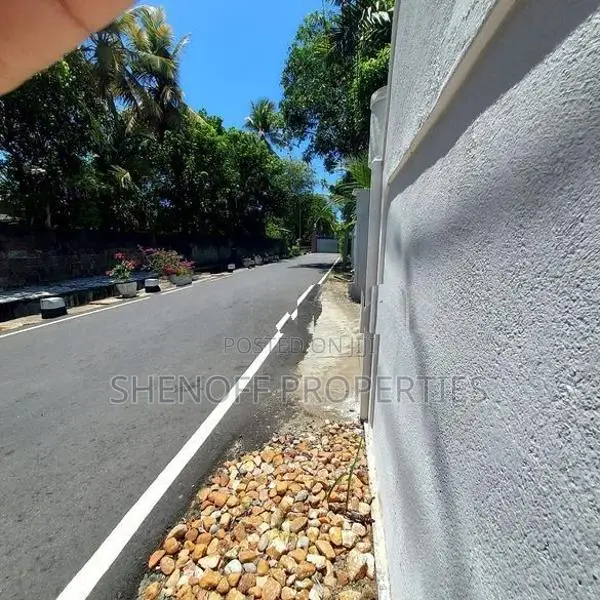 2-Storey House For Sale In Station Road Moratuwa