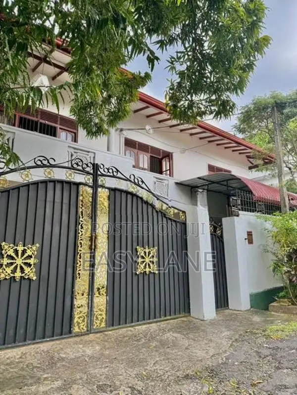 මාලඹෙන් Cinec, Horizon Campus වලට ආසන්නයෙන් අංගසම්පූර්න නිවසක් In Mala