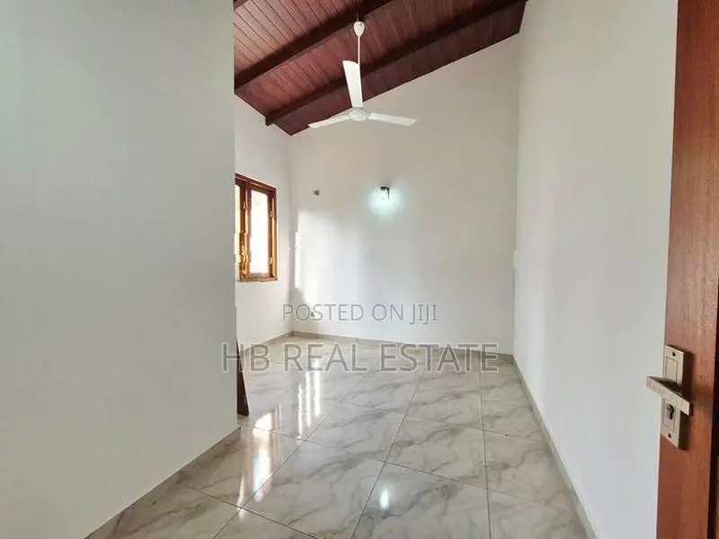 Architectural Designed Luxury Two Story House In Talawatugoda