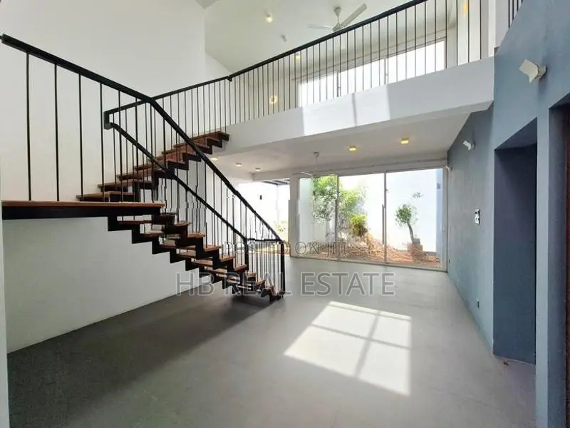 Almost Brand New Luxury House For Sale In Boralesgamuwa