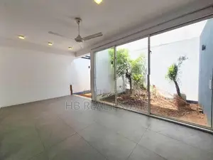 Almost Brand New Luxury House For Sale In Boralesgamuwa