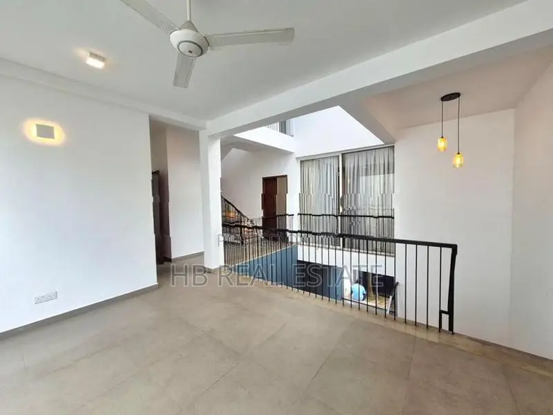 Almost Brand New Luxury House For Sale In Boralesgamuwa