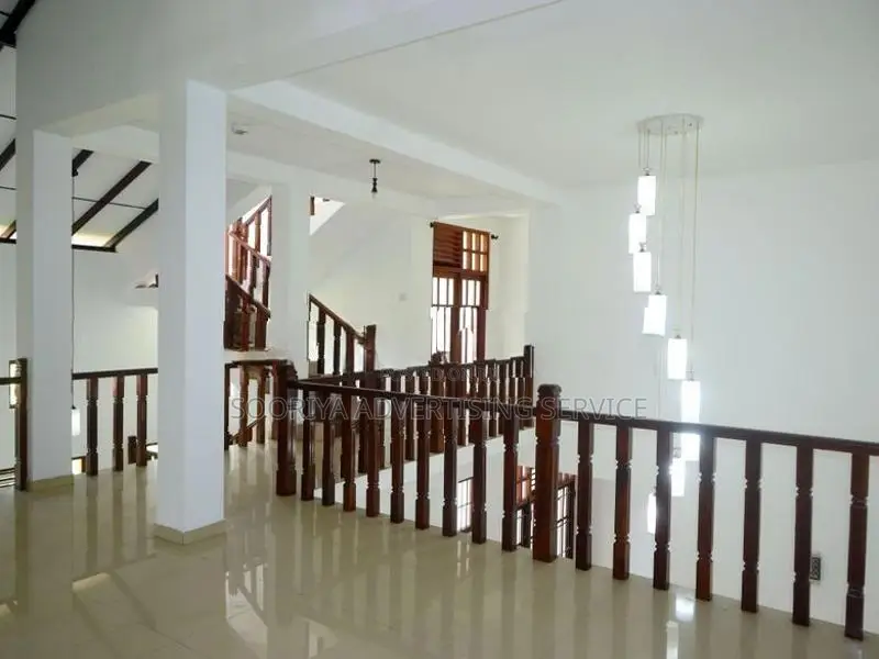 Luxury House for Sale in Bandaragama