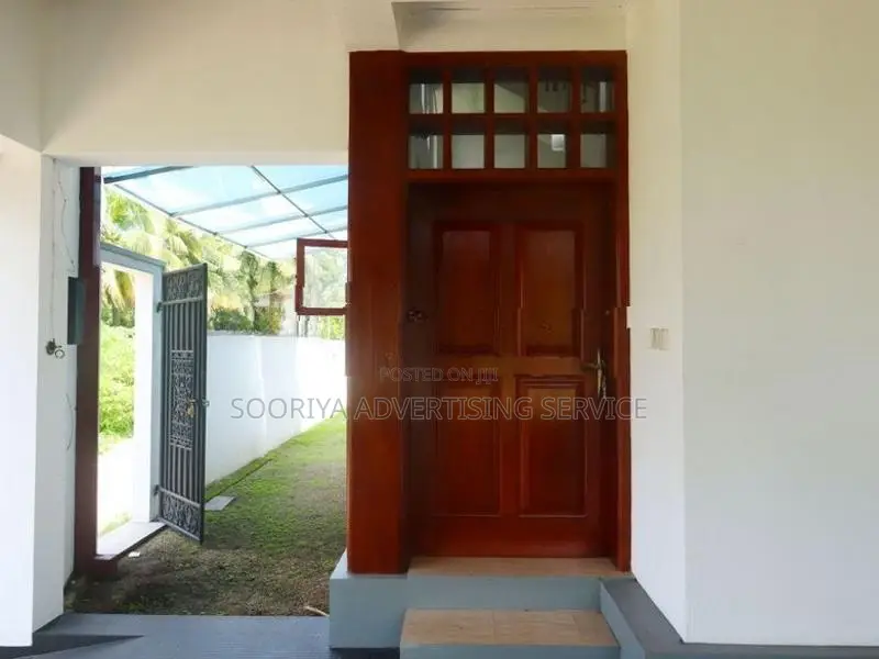 Luxury House for Sale in Bandaragama