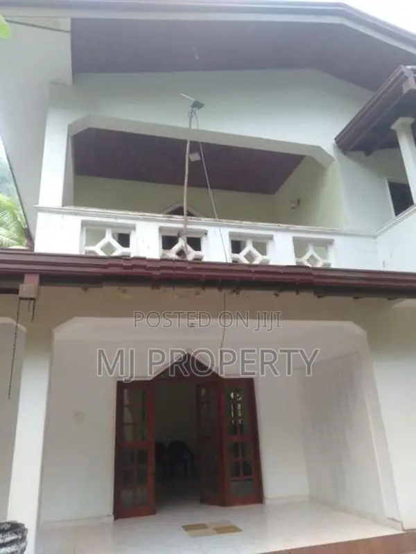 ( TS-1295) Valuable Two Storey House Sale In Eheliyagoda