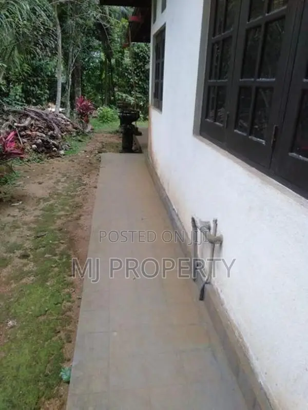 ( TS-1295) Valuable Two Storey House Sale In Eheliyagoda