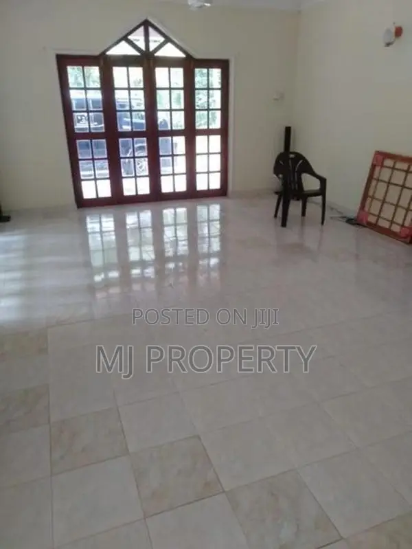 ( TS-1295) Valuable Two Storey House Sale In Eheliyagoda