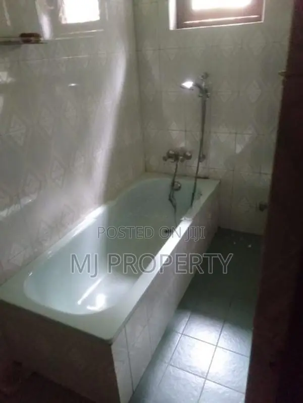( TS-1295) Valuable Two Storey House Sale In Eheliyagoda