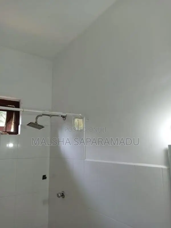 Two-Storey House | 4 Bedrooms 10 Perches Long-Term Rental Athurugiriya
