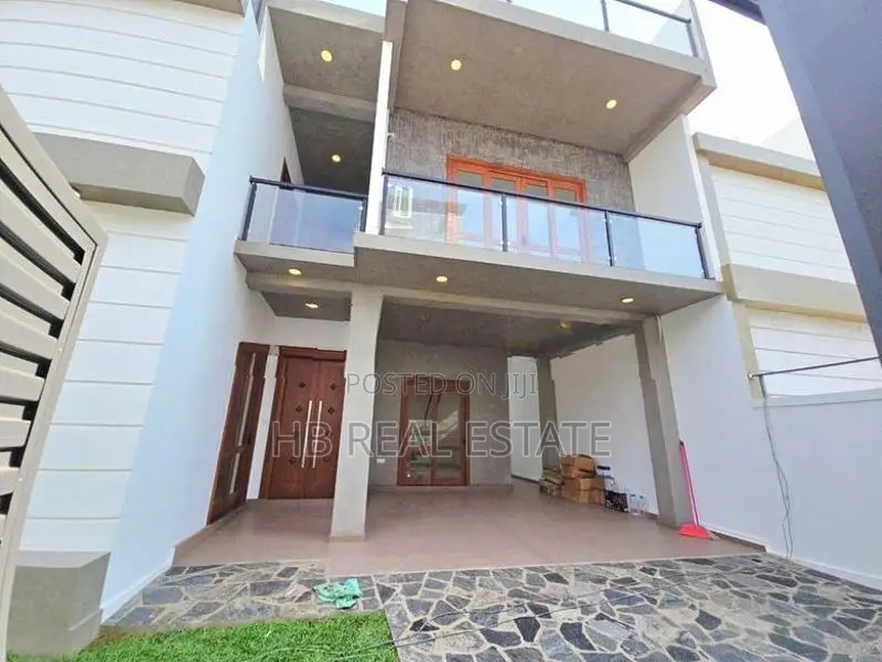Architectural Designed Luxury Three Story House
