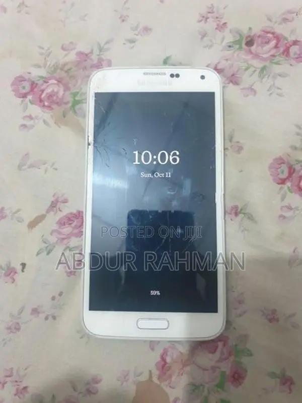 Samsung Galaxy S5 (Used)
