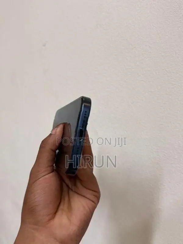 Apple iPhone 15 Pro 128GB (Used)
