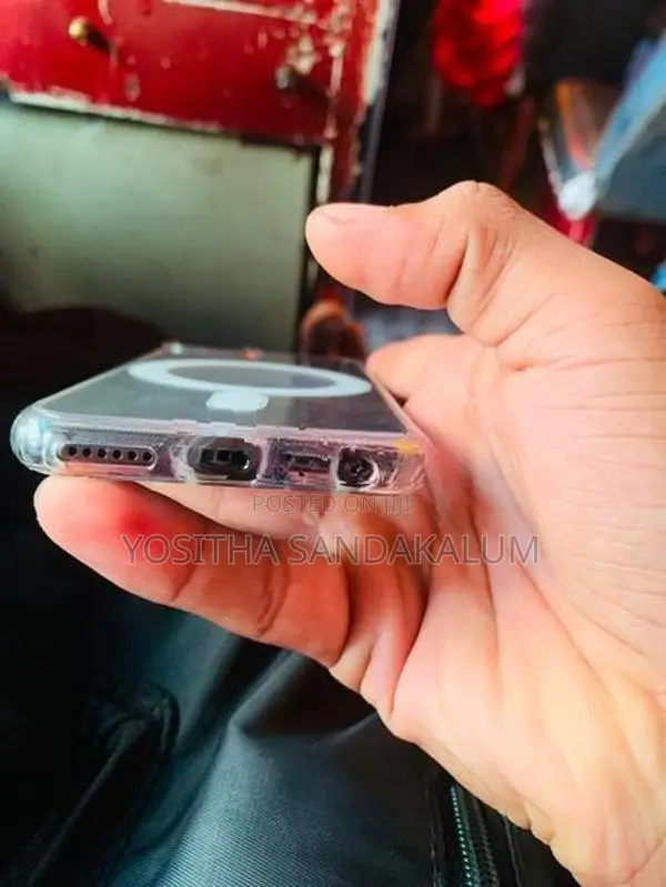 Apple iPhone 8 (Used)