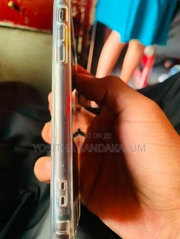 Apple iPhone 8 (Used)