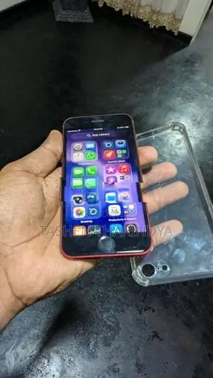 Apple iPhone SE 2 (Used)