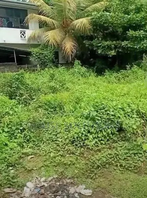 12 P Land near Katubedda 200m to Campus