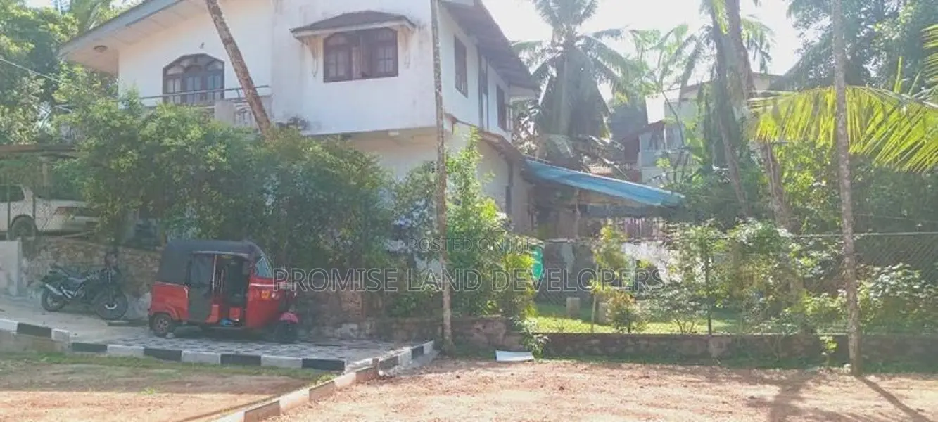 Residential land for sale in Piliyandala C33