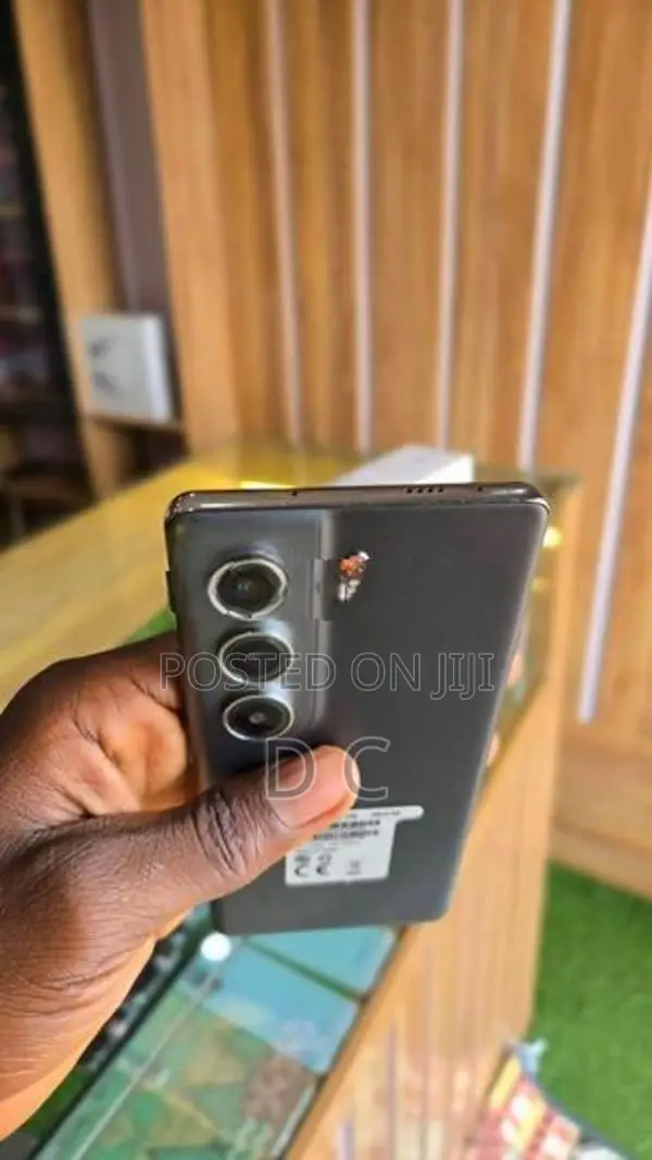 Tecno Camon 40 Pro (Used)