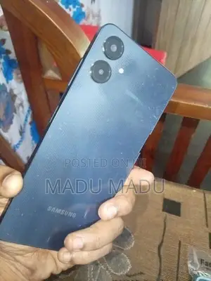 Samsung Galaxy A06 (Used)
