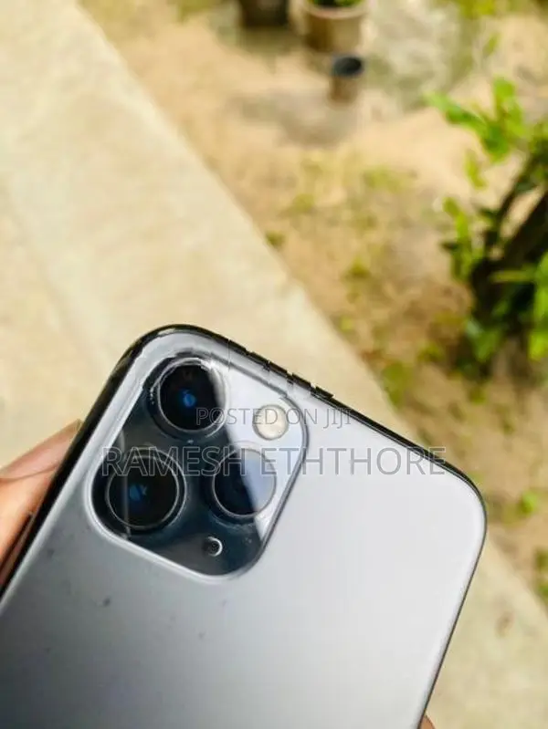Apple iPhone 11 Pro 256GB (Used)