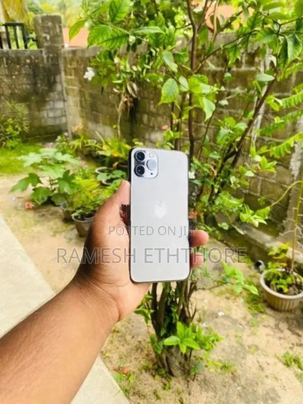 Apple iPhone 11 Pro 256GB (Used)
