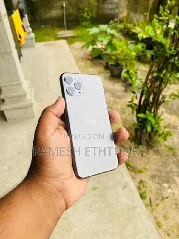 Apple iPhone 11 Pro 256GB (Used)