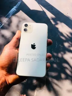 Apple iPhone 11 (Used)