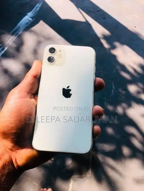 Apple iPhone 11 (Used)