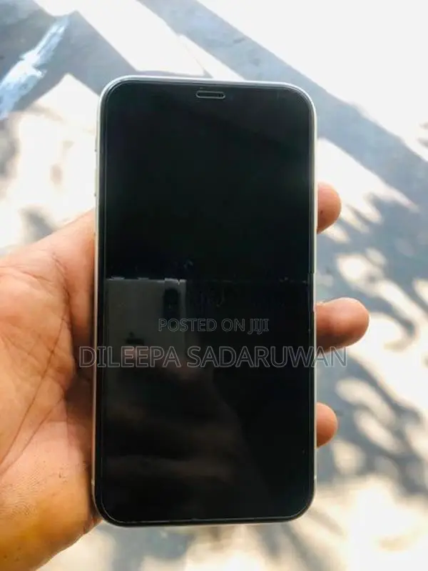 Apple iPhone 11 (Used)