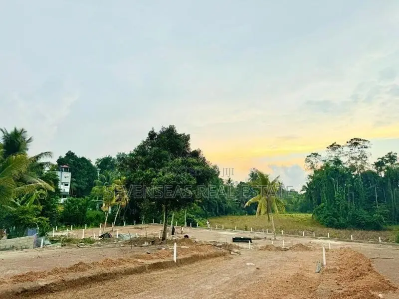හෝමාගම | පර්චස් 6.5, 7 නේවාසික බිම් කොටස් ඉක්මනින් විකිණීමට