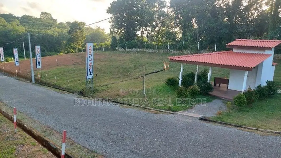 10P Land for Sale Kesbewa Bandaragama Road Galkade Junction