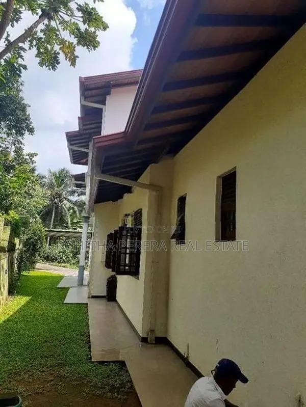 20P 4 BR Modern Solid House for Sale at Homagama Town Limit