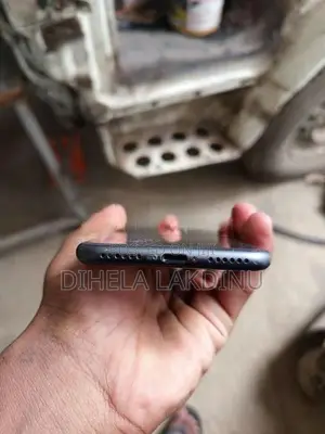 Apple iPhone 8 (Used)