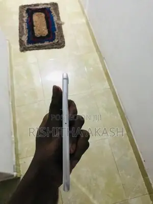 Apple iPhone 8 (Used)