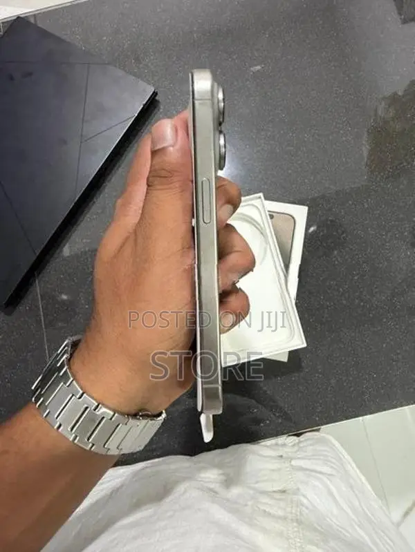 Apple iPhone 15 Pro (Used)