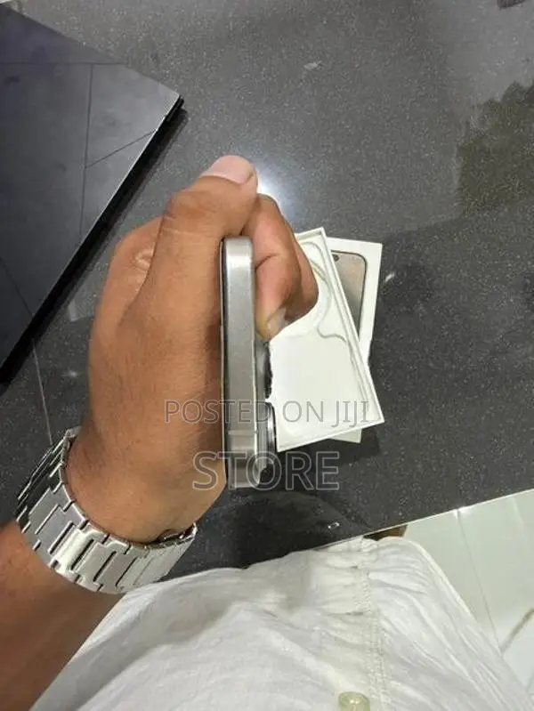 Apple iPhone 15 Pro (Used)