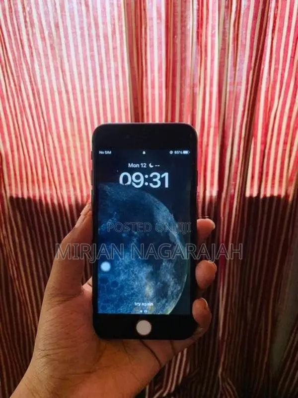 Apple iPhone 8 (Used)