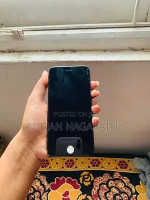 Apple iPhone 8 (Used)