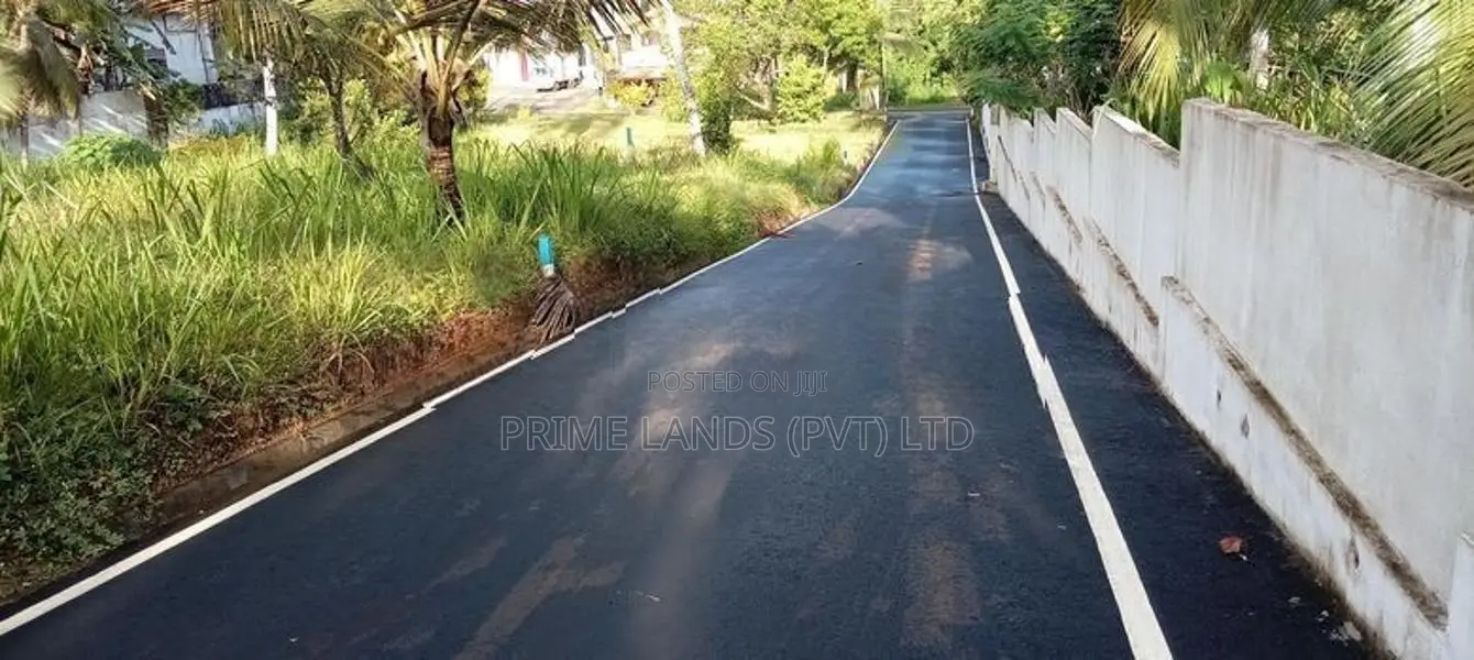 Prime Land Plots Facing Proposed Main Road in Meepawala Galle