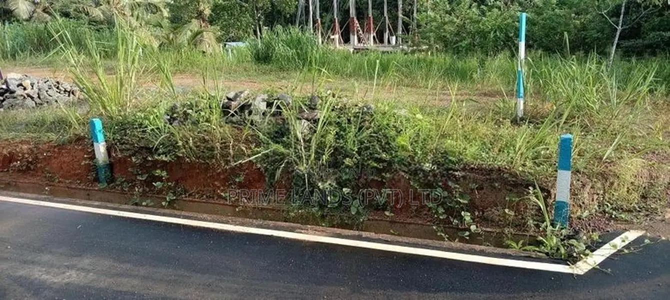Prime Land Plots Facing Proposed Main Road in Meepawala Galle