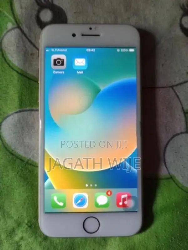 Apple iPhone 8 (Used)