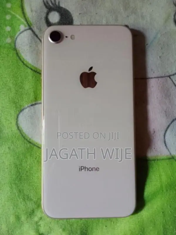 Apple iPhone 8 (Used)