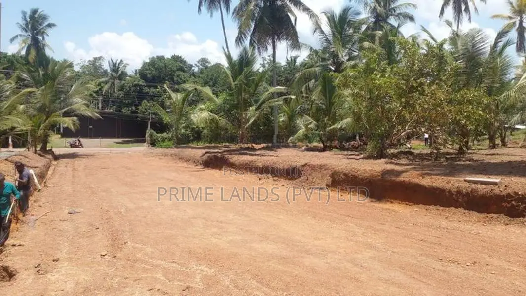 Prime Land Plots Near Hikkaduwa Town & Baddegama Highway Interchange