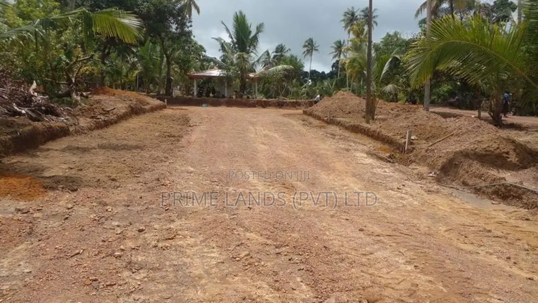 Prime Land Plots Near Hikkaduwa Town & Baddegama Highway Interchange