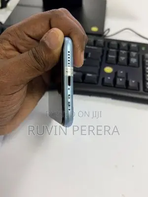 Apple iPhone XR (Used)