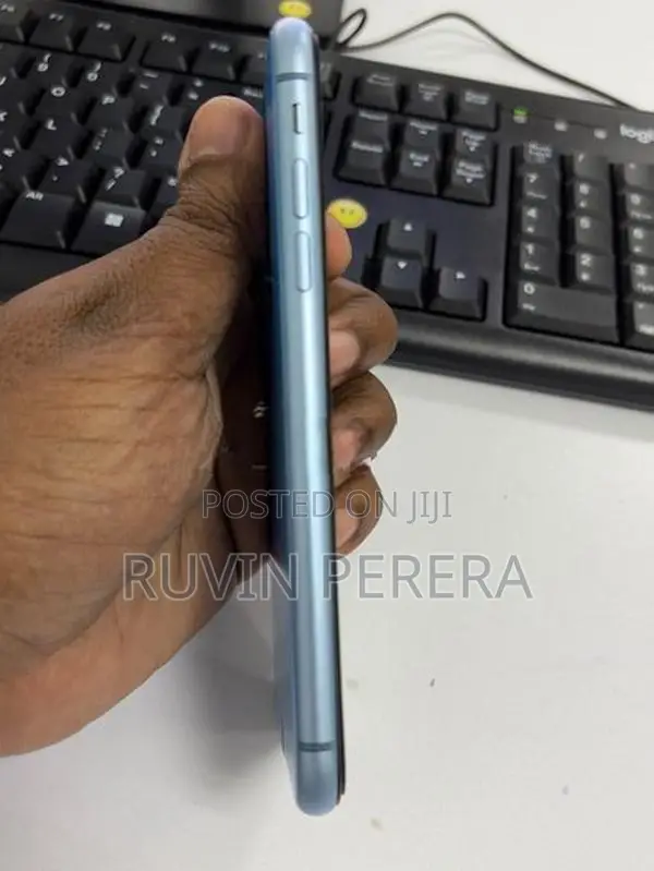 Apple iPhone XR (Used)