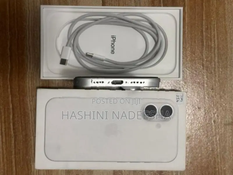 Apple iPhone 17 (Used)