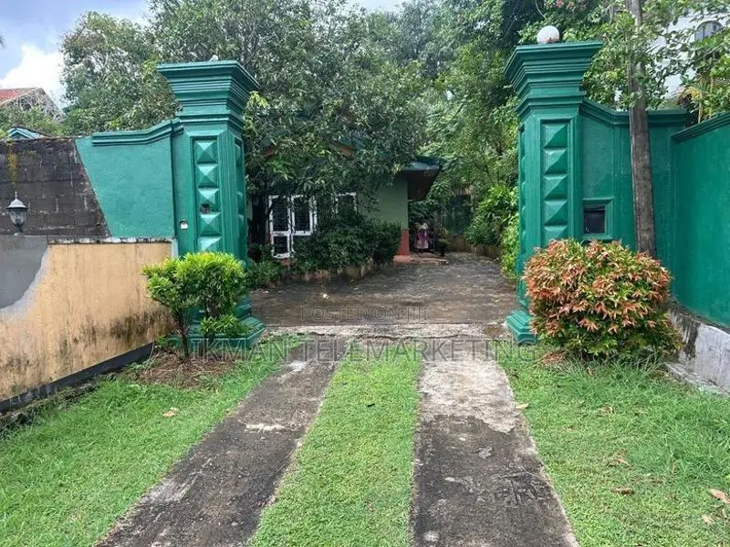 Upstairs House For Rent – Thalawathugoda