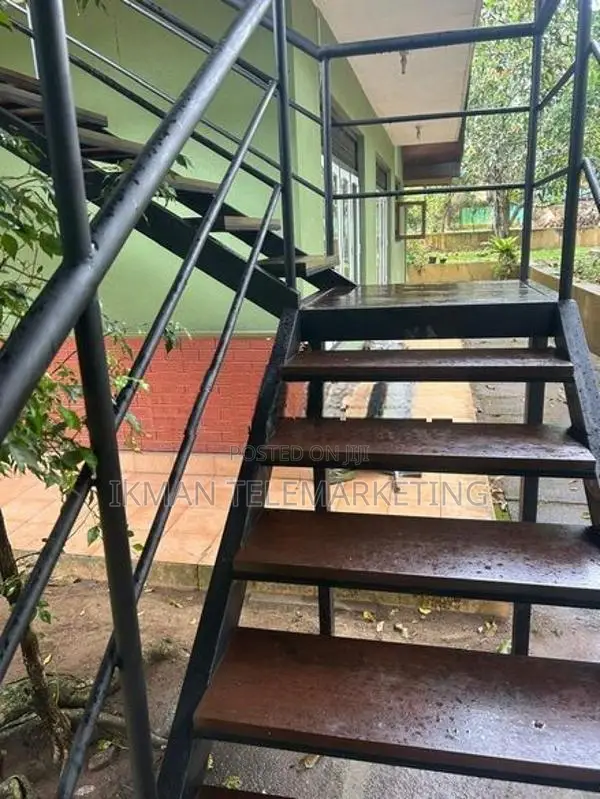 Upstairs House For Rent – Thalawathugoda